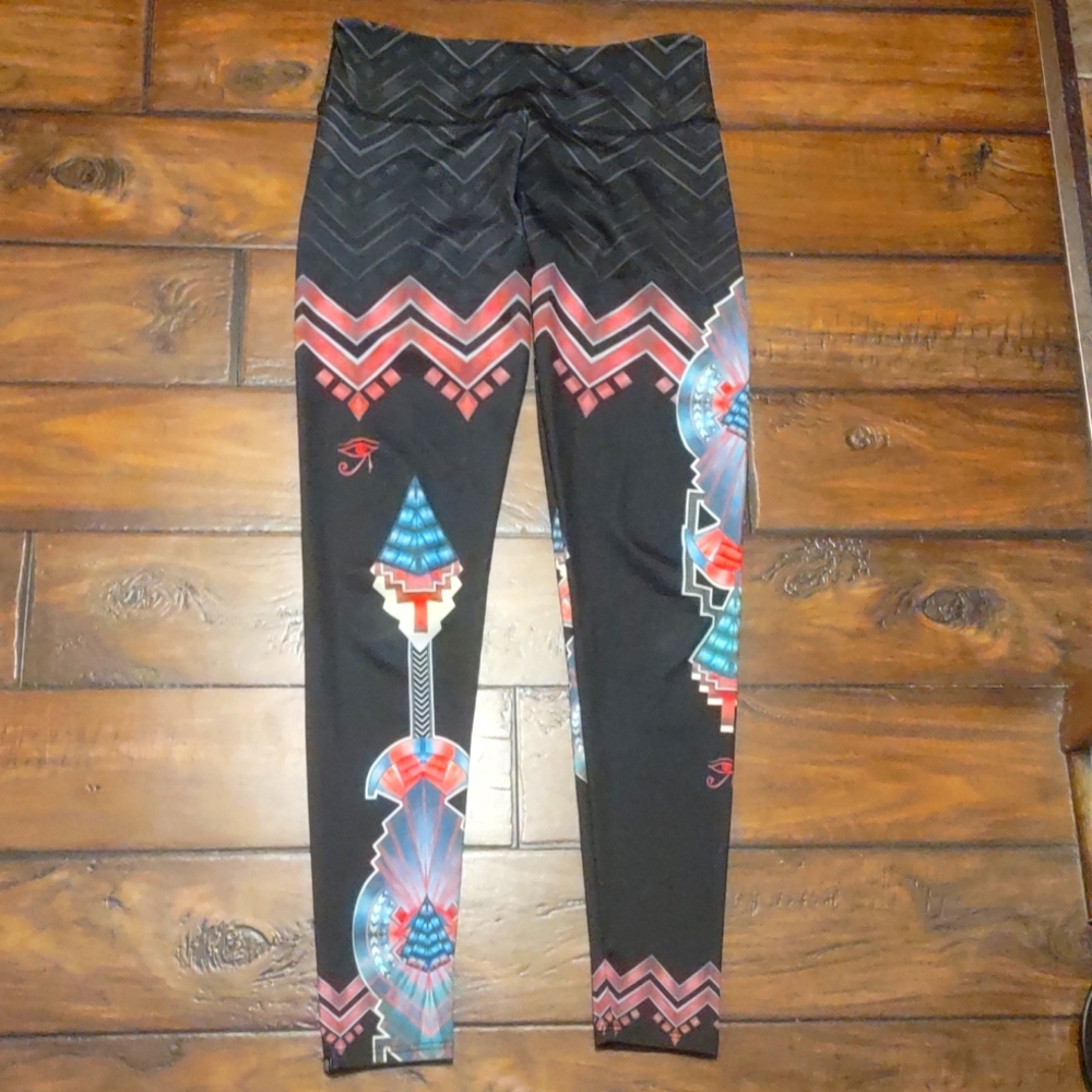 "Onzie" Mid length leggings. Size S/M.